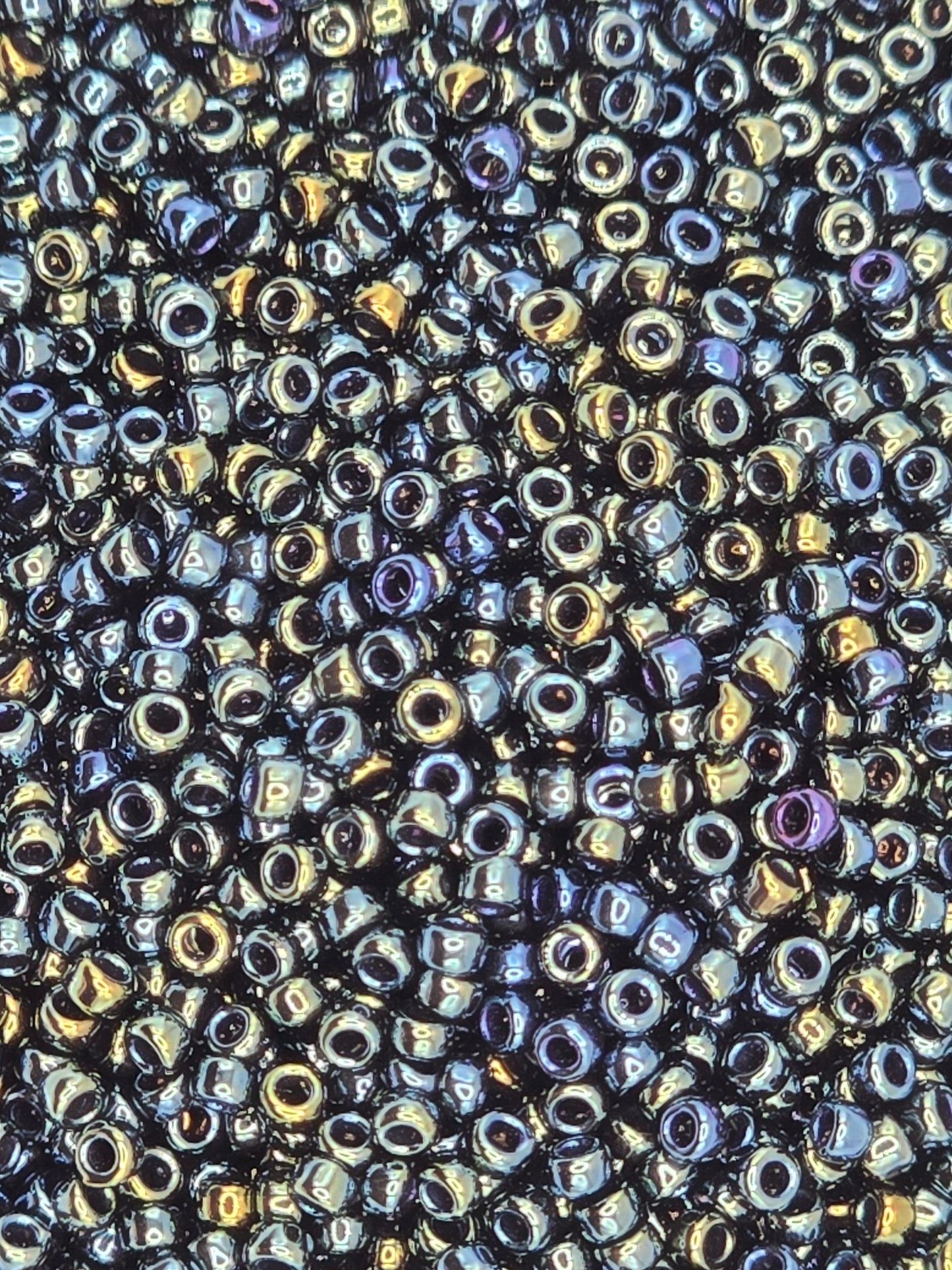 TOHO #15 Seeds - 84 - Metallic Green/Brown Iris - 5 gms