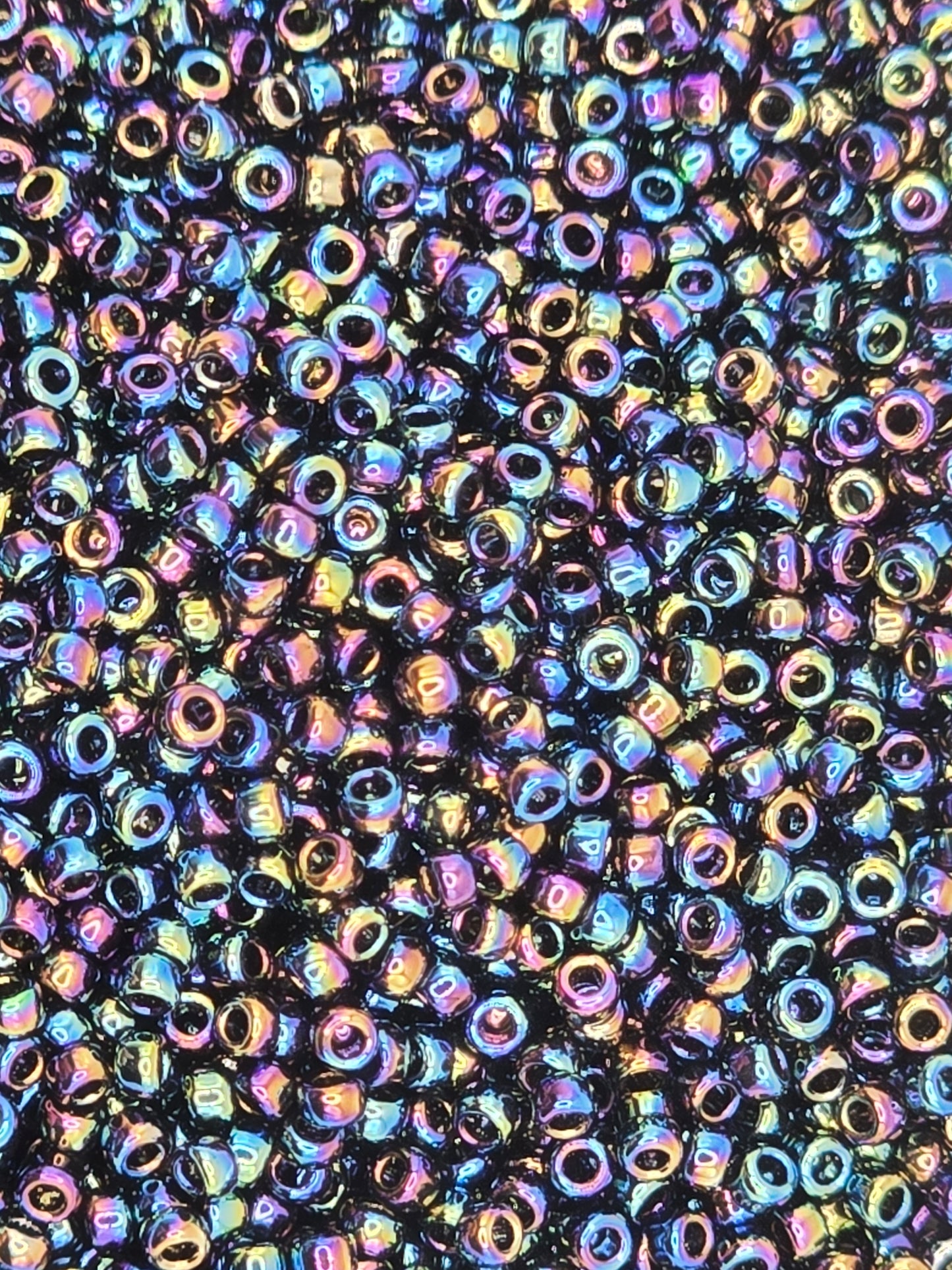 TOHO #15 Seeds - 86 - Metallic Rainbow Iris - 5 gms