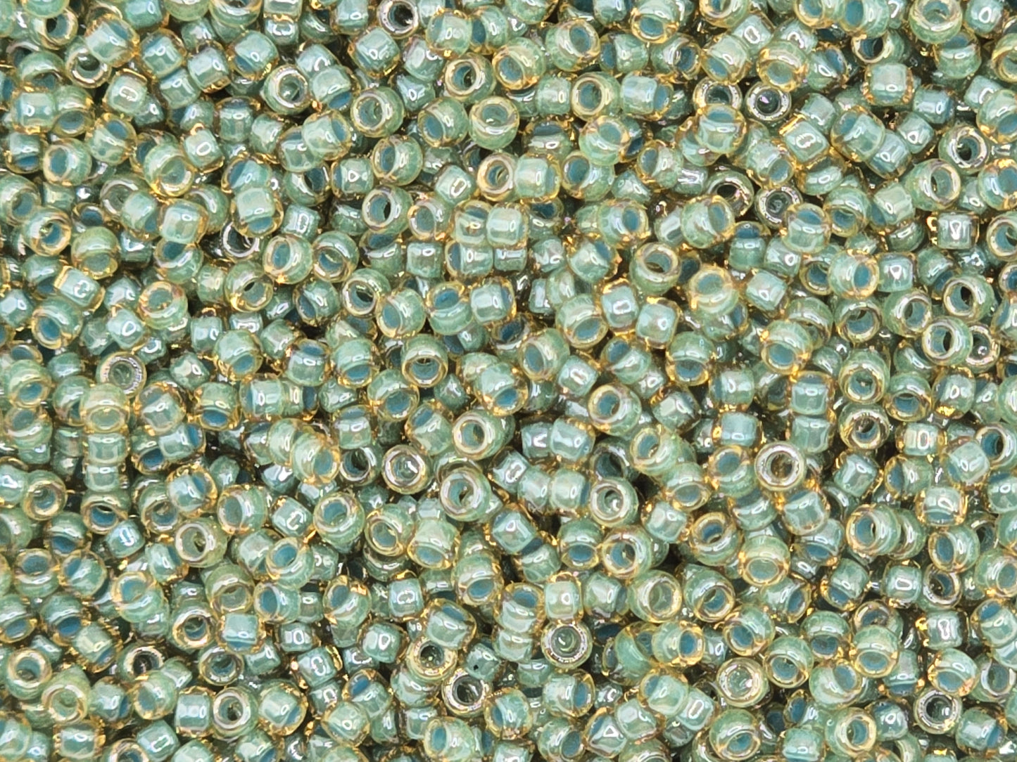 TOHO #15 Seeds - 380 - Inside Colour Topaz/Mint Julep Lined - 5 gms