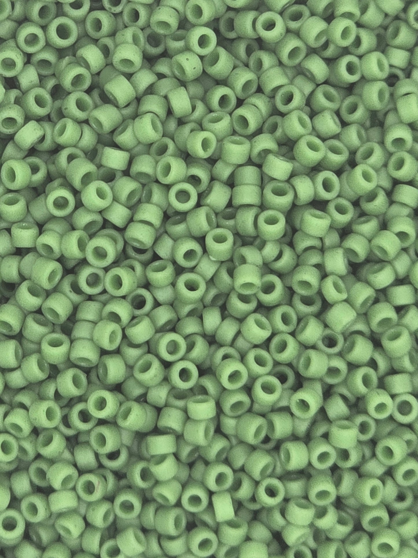 TOHO #15 Seeds - 2603F - Semi Glazed Clover - 5 gms