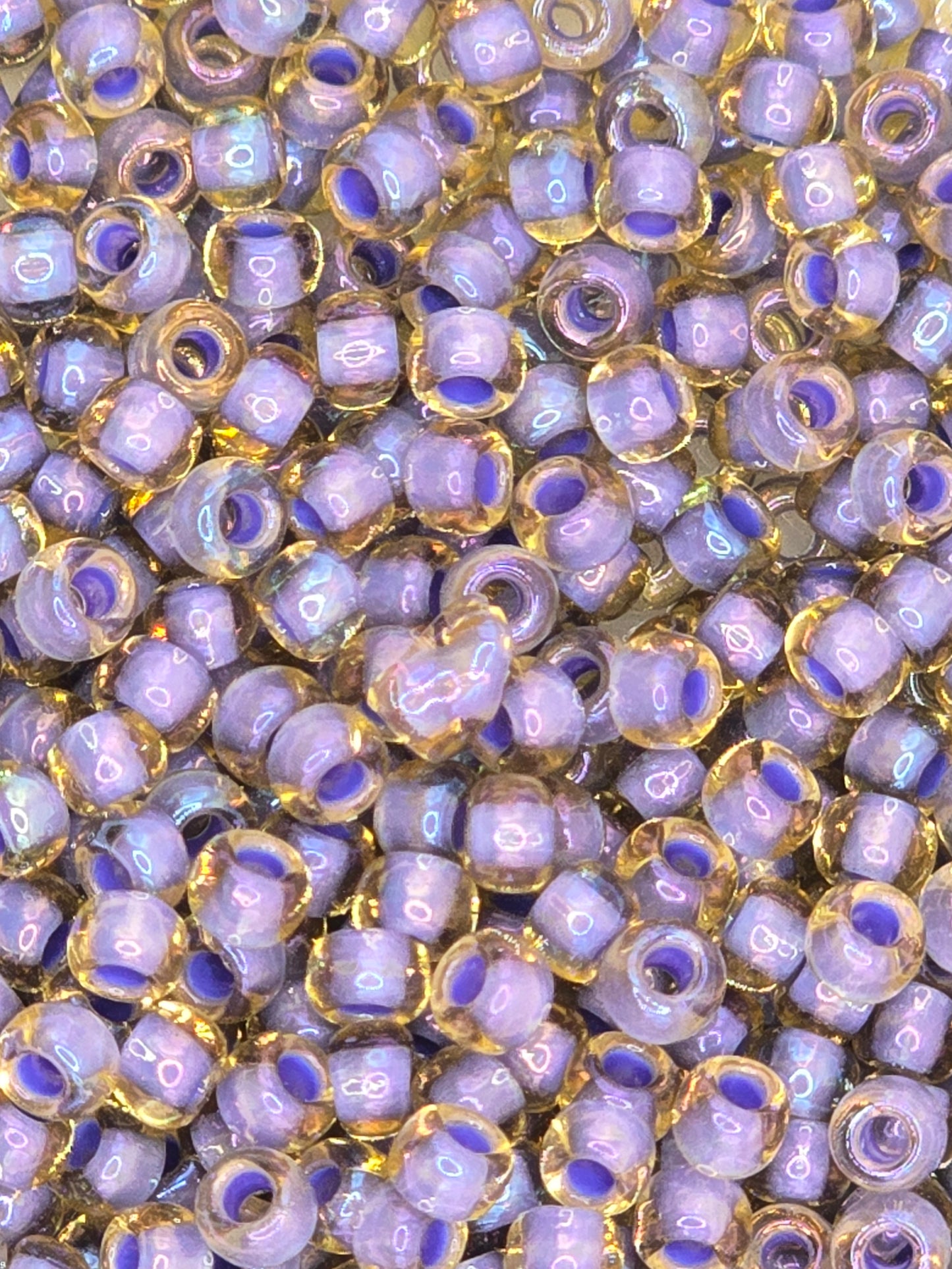 TOHO #8 Seeds - 926 - Inside Colour Light Topaz/Opaque Lavender Lined 10 gms
