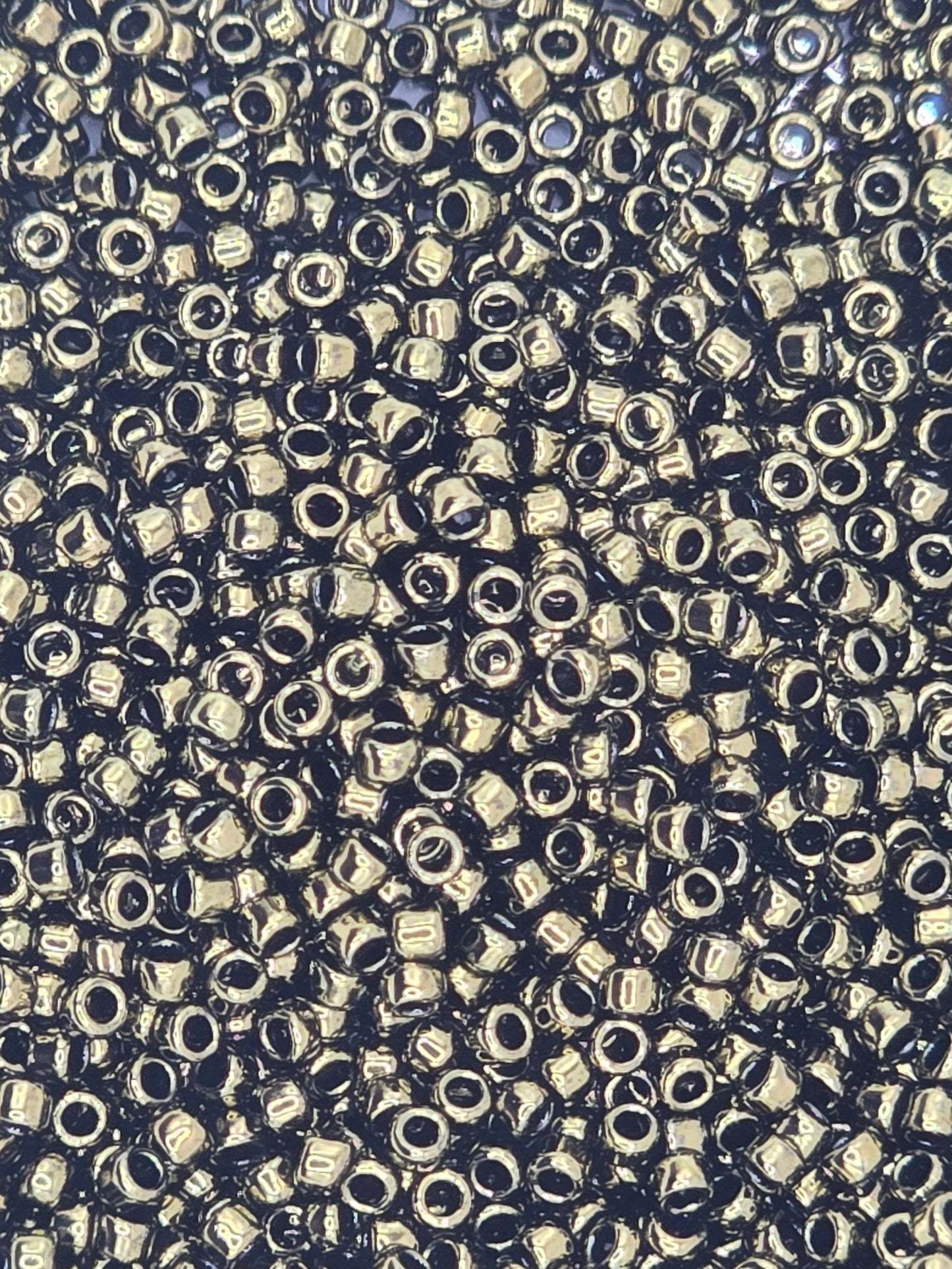 TOHO #15 Seeds - 422 - Gold Lustered Dark Antique Bronze - 5 gms