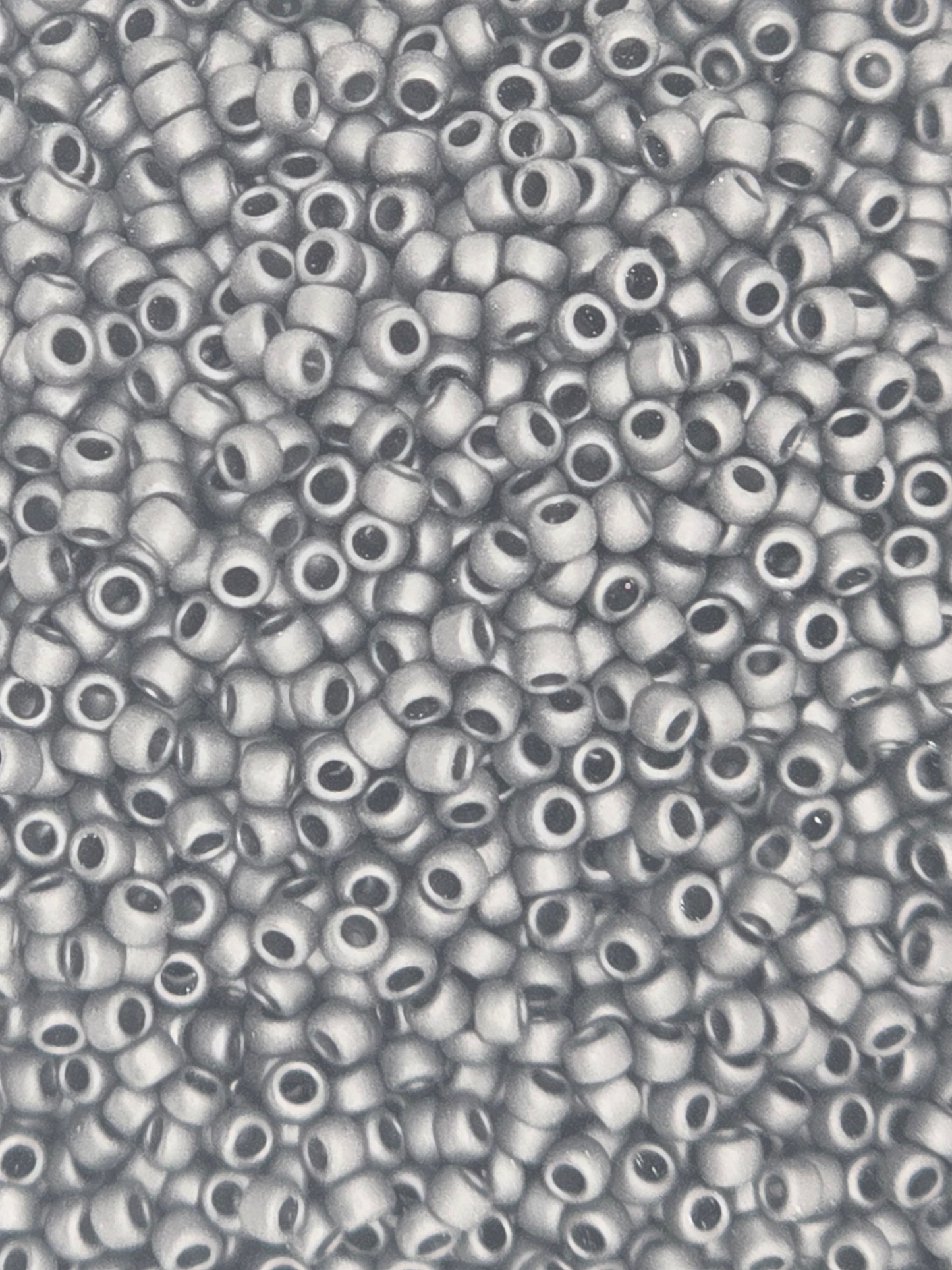TOHO #15 Seeds - 49F - Opaque Frosted Jet - 5 gms