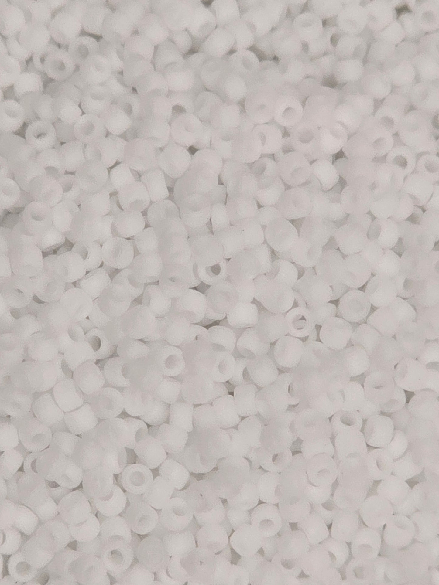 TOHO #15 Seeds - 41F - Opaque Frosted White - 5 gms