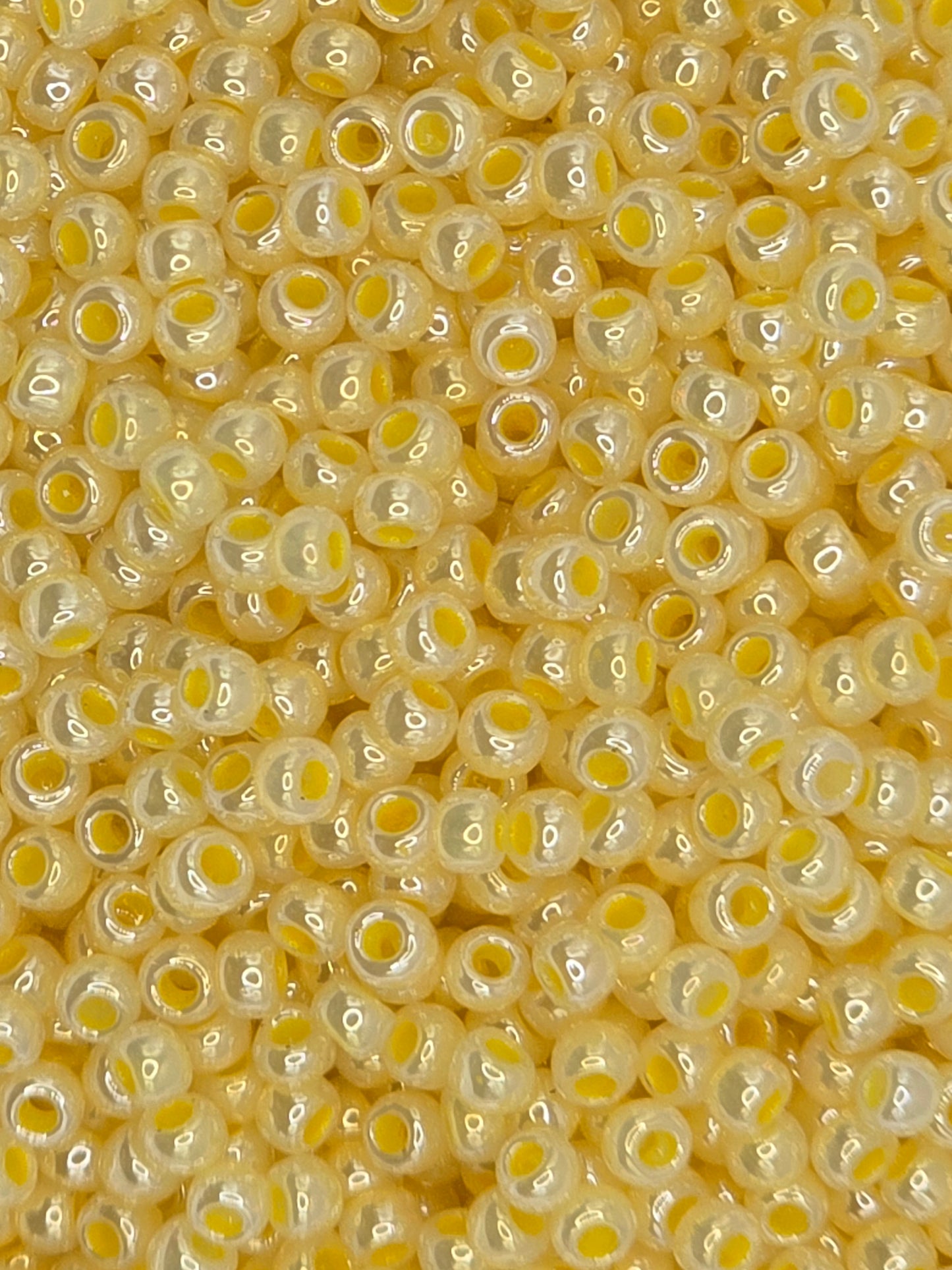 TOHO #11 Seeds - 902 - Ceylon Lemon Chiffon - 10 gms