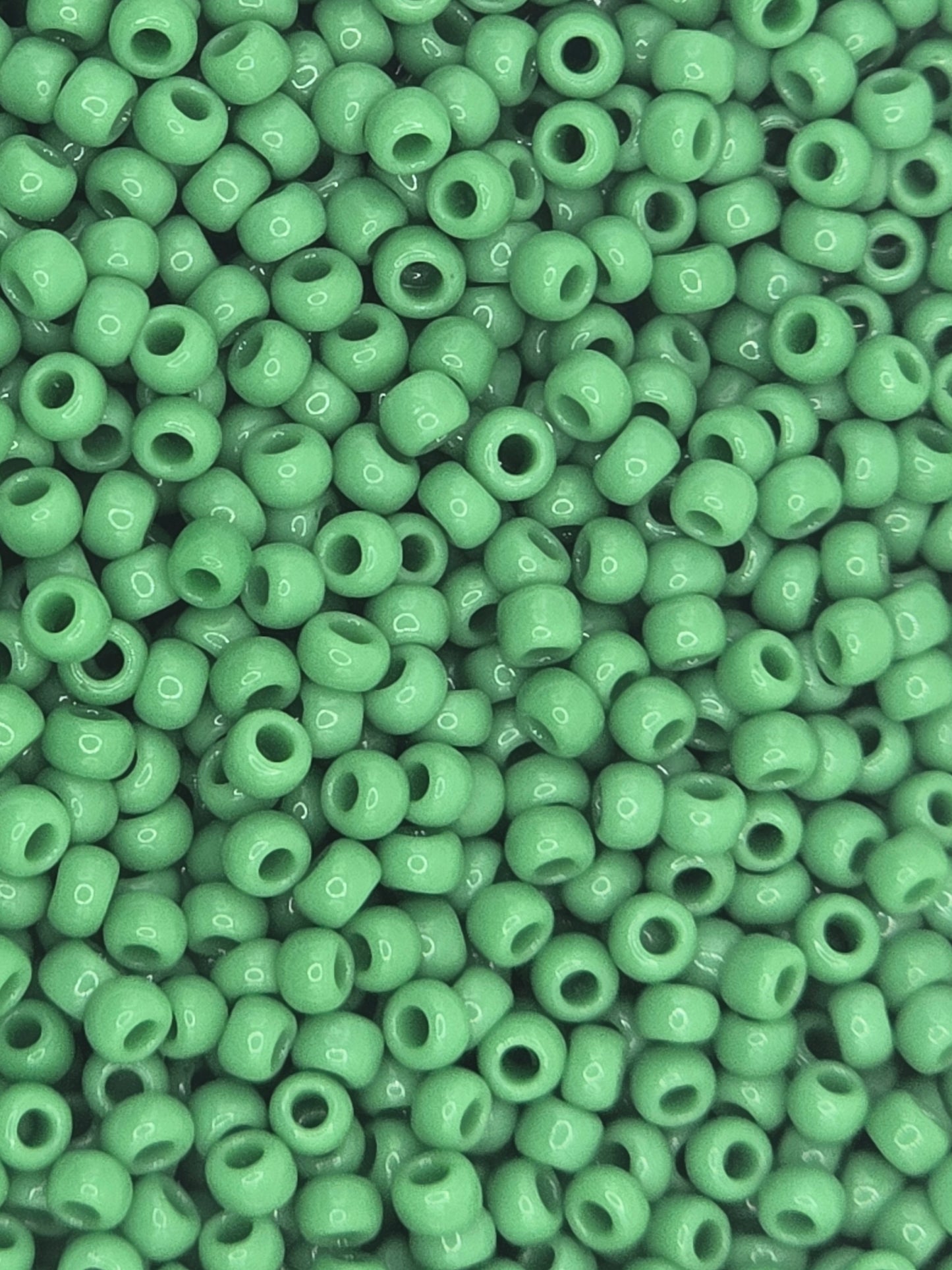 TOHO #11 Seeds - 47D - Opaque Shamrock - 10 gms