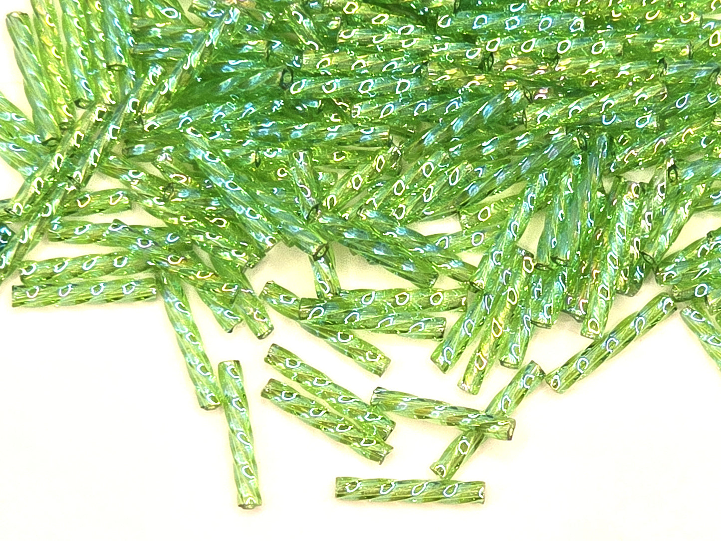Matsuno 12mm Twisted Bugles - Transparent Green Rainbow - 10 grams