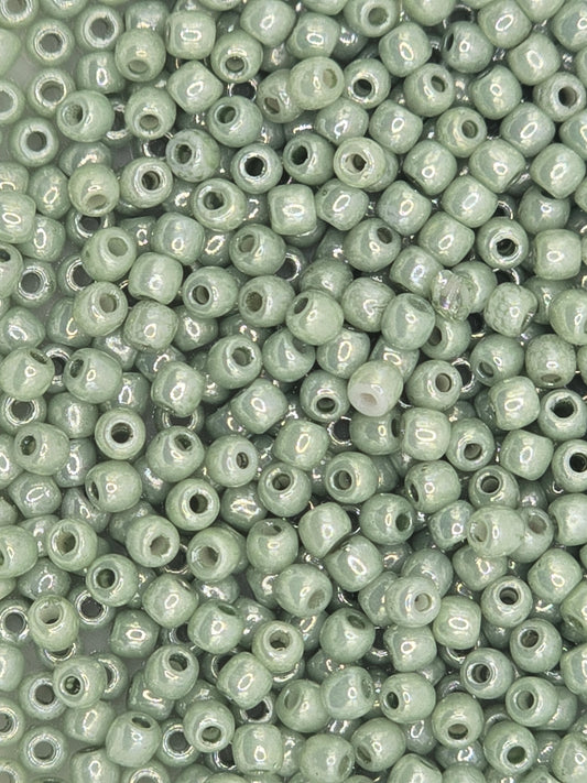 True 2 - 2mm Fire Polished Round Druks - Chalk Green Luster - 100 pcs