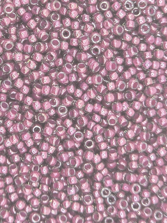 TOHO #15 Seeds - 1076 - Inside Colour Grey/Magenta Lined - 5 gms