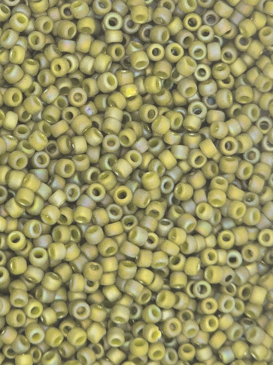 TOHO #15 Seeds - 2631F - Semi Glazed Rainbow Olive - 5 gms