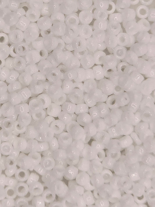 TOHO #11 Seeds - 121 - Opaque Lustered White - 10 gms