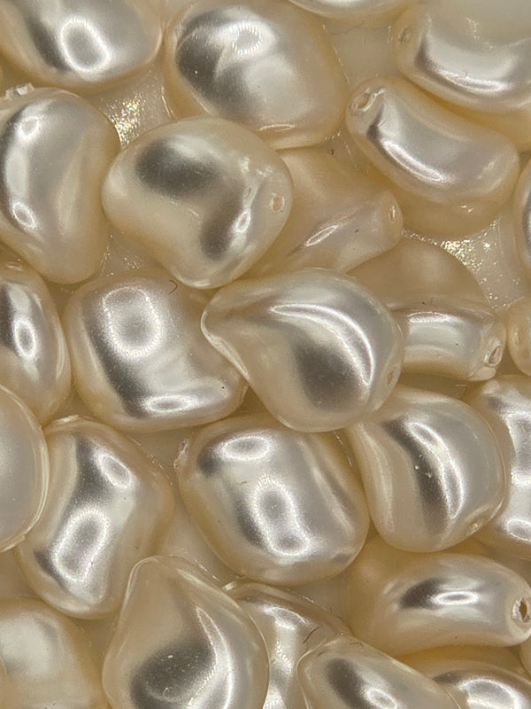 Swarovski 5826 Wave Pearl - 9x8mm - White - 10 pcs – The Beading Company