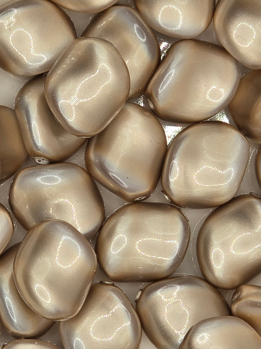 Swarovski 5826 Wave Pearl - 9x8mm - Powder Almond - 10 pcs
