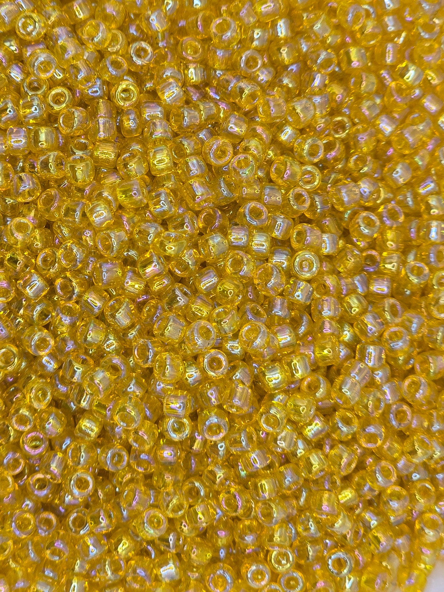 Czech #8 Seeds - Transparent Rainbow Yellow - 10 grams