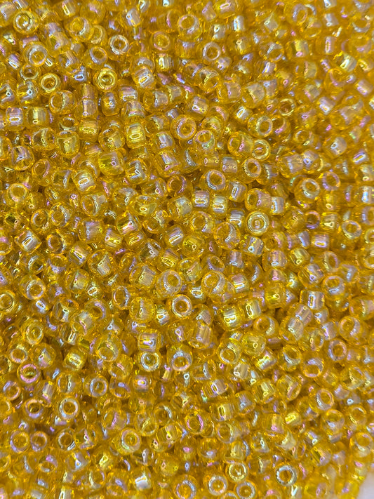 Czech #8 Seeds - Transparent Rainbow Yellow - 10 grams