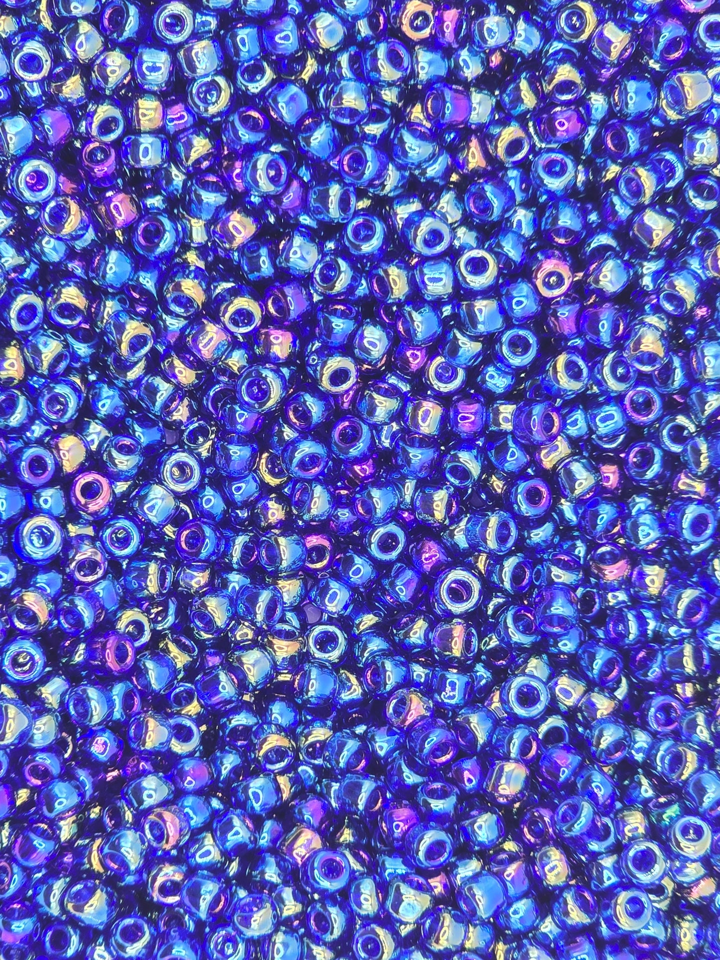 Czech #8 Seeds - Transparent Rainbow Blue - 10 grams