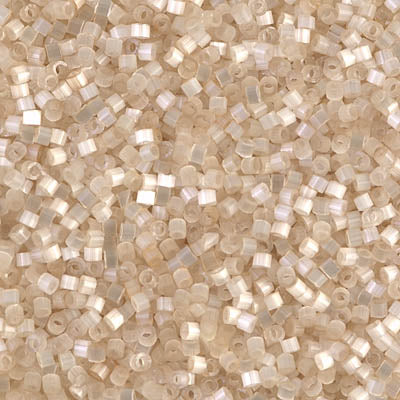 MIYUKI #11 DB 673 - Light Cream Silk Satin - 5 gms